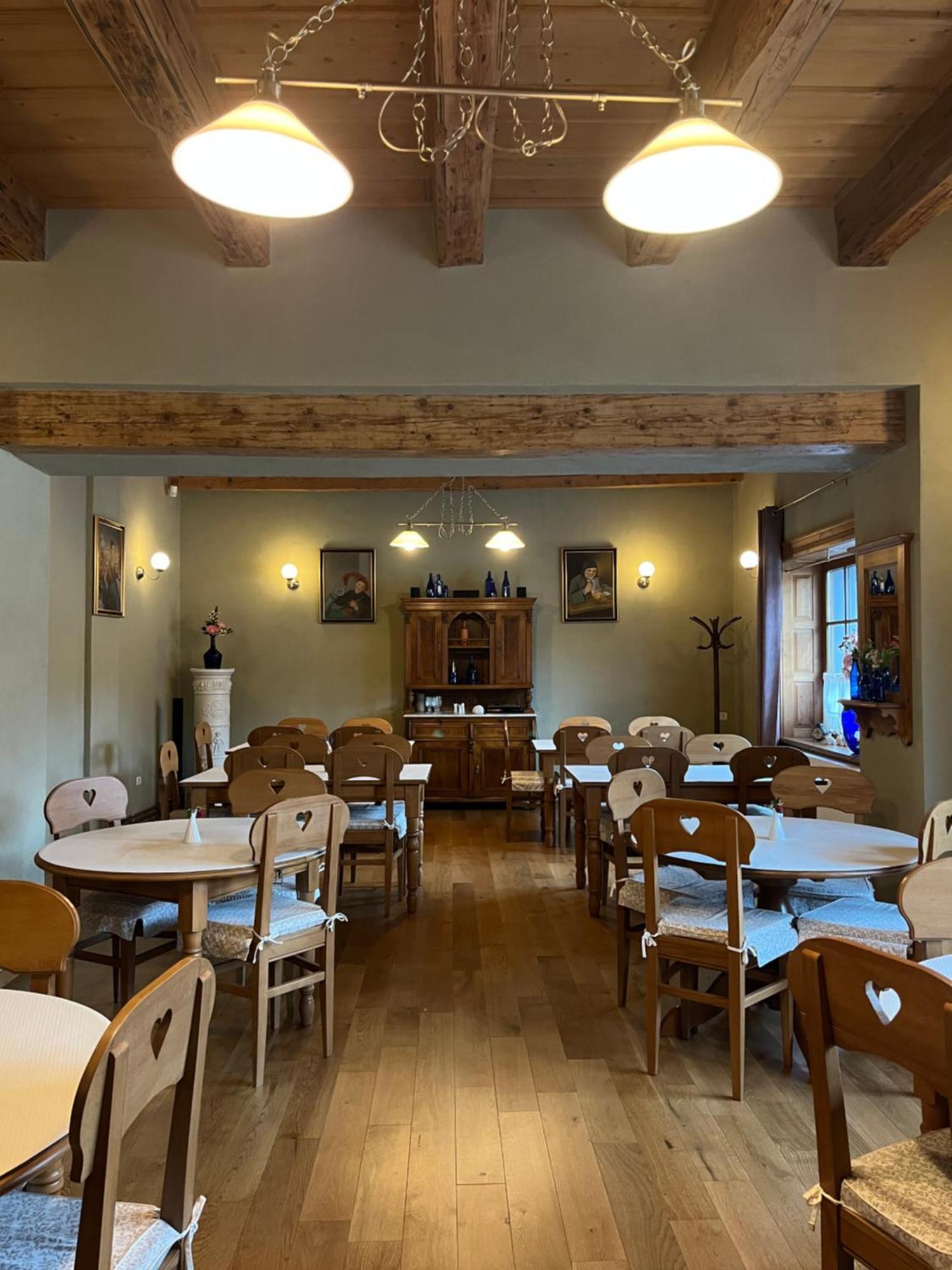Pensiune restaurant Tohanu Vechi Zărneşti Extérieur photo